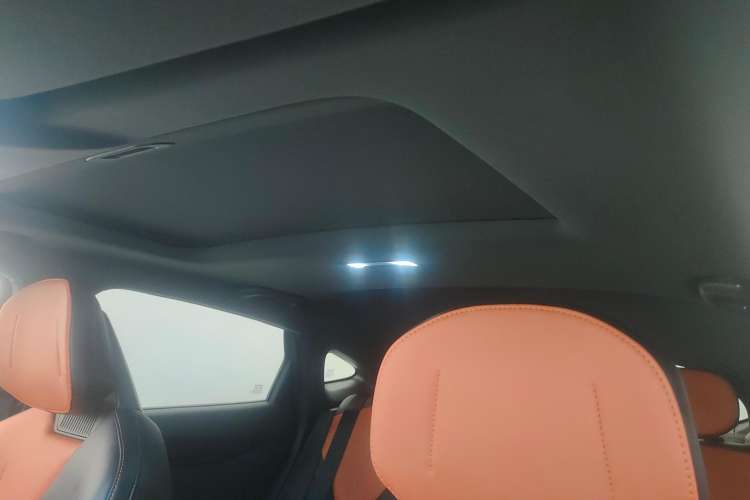 Used CHANGAN UNI-V iDD 2023 ZhiDian iDD 1.5T 113km Smart & Fun Version Headliner