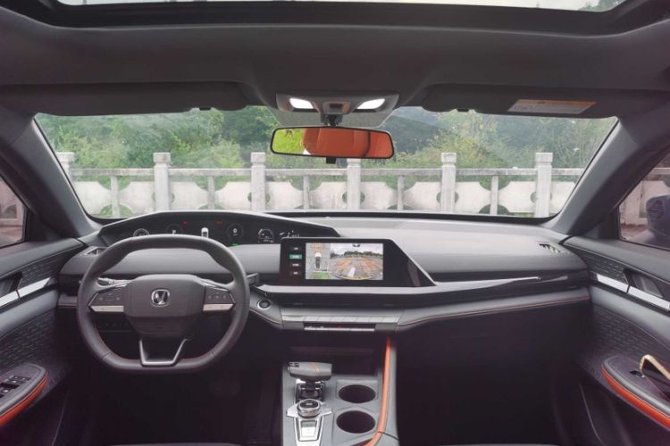 Used CHANGAN UNI-V iDD 2023 ZhiDian iDD 1.5T 113km Smart & Fun Version Interior 1