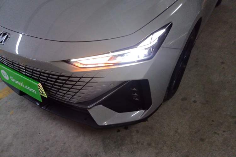 Used CHANGAN UNI-V iDD 2023 ZhiDian iDD 1.5T 113km Smart & Fun Version Left Front Headlight