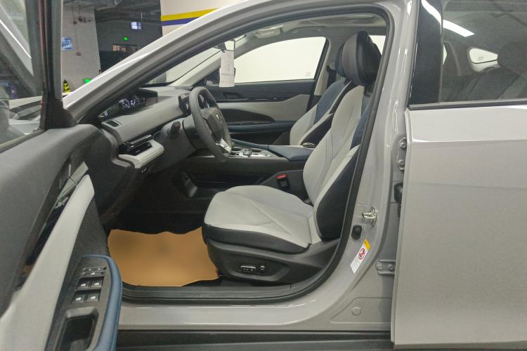 Used CHANGAN UNI-V iDD 2023 Zhidian iDD 1.5T 113km Smart & Fun Version (Rapid Edition) Left Front Seat