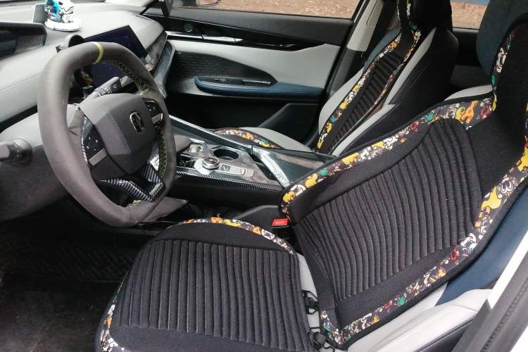 Used CHANGAN UNI-V iDD 2023 Zhidian iDD 1.5T 113km Smart & Fun Version (Rapid Edition) Left Front Seat