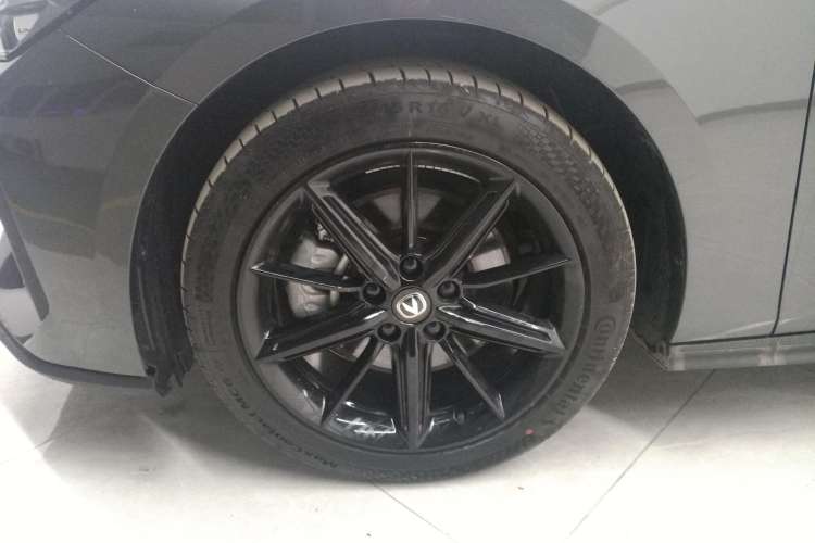 Used CHANGAN UNI-V iDD 2023 Zhidian iDD 1.5T 113km Smart & Fun Version (Rapid Edition) Left Front Wheel Hub