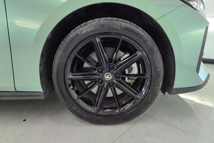 Used CHANGAN UNI-V iDD 2023 Zhidian iDD 1.5T 113km Smart & Fun Version (Rapid Edition) Left Rear Wheel Hub