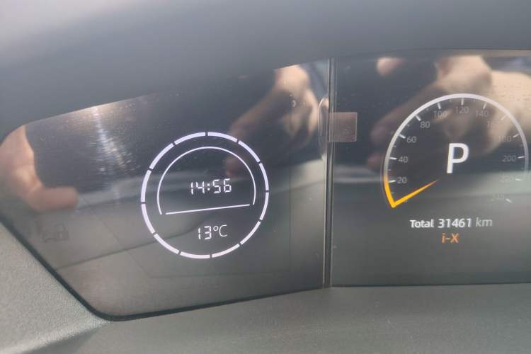 Used CHANGAN UNI-V iDD 2023 Zhidian iDD 1.5T 113km Smart & Fun Version (Rapid Edition) Odometer Close Up
