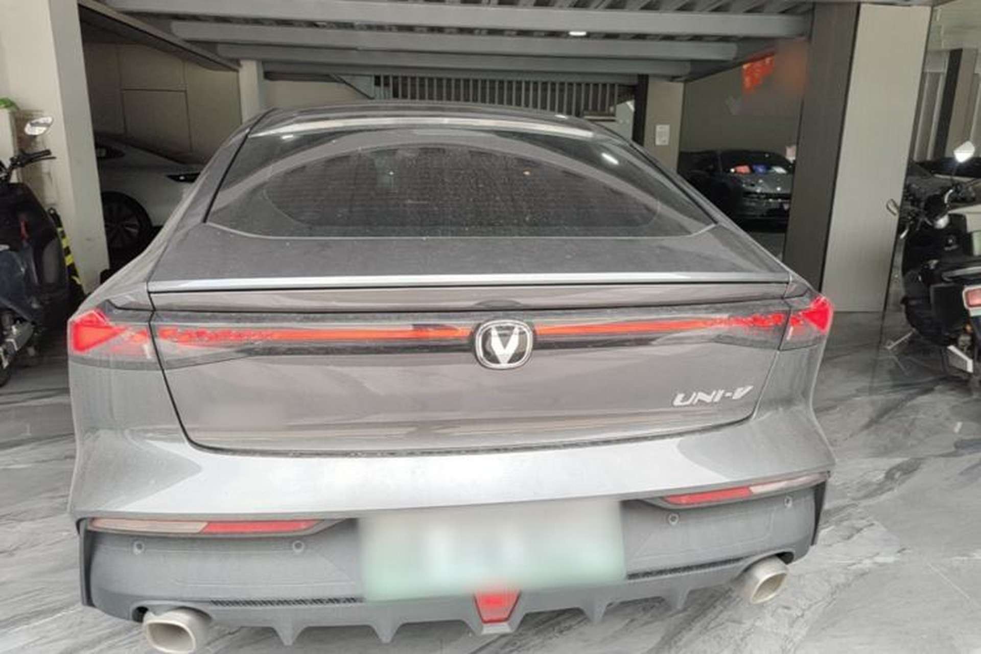 Used CHANGAN UNI-V iDD 2023 ZhiDian iDD 1.5T 113km ZhiKu Model Rear