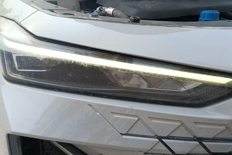 Used CHANGAN UNI-V iDD 2023 ZhiDian iDD 1.5T 113km Smart & Fun Version Right Front Headlight