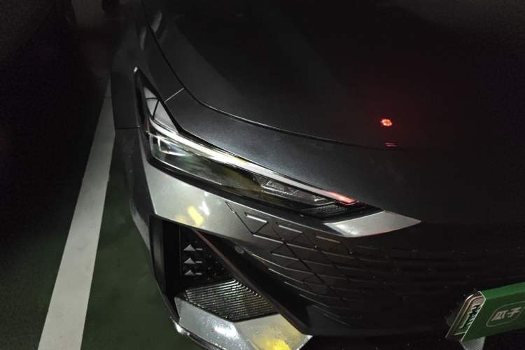 Used CHANGAN UNI-V iDD 2023 ZhiDian iDD 1.5T 113km ZhiKu Model Right Front Headlight