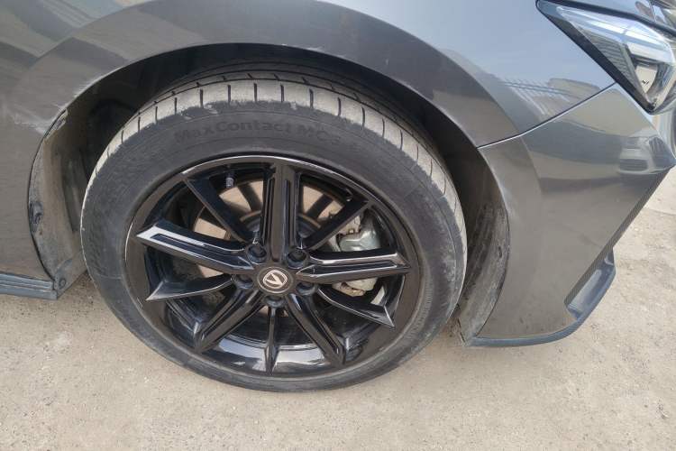 Used CHANGAN UNI-V iDD 2023 Zhidian iDD 1.5T 113km Smart & Fun Version (Rapid Edition) Right Front Wheel Hub