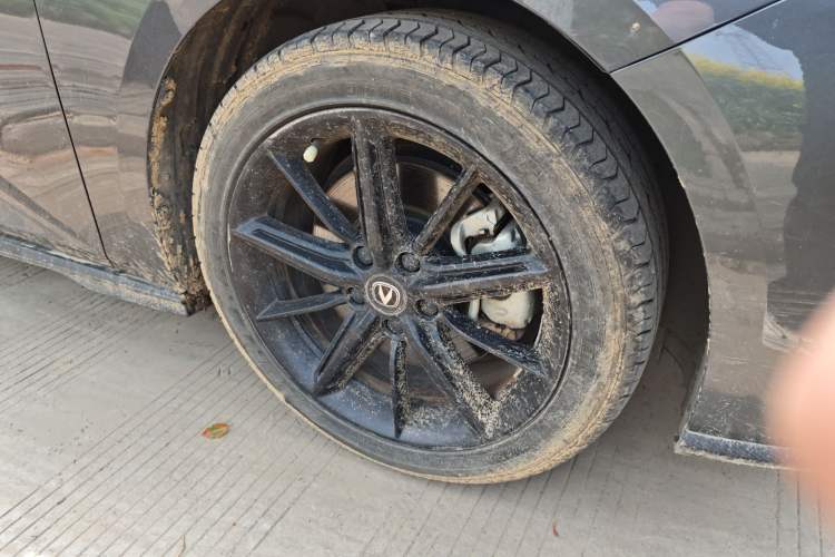 Used CHANGAN UNI-V iDD 2023 ZhiDian iDD 1.5T 113km Smart & Fun Version Right Front Wheel Hub