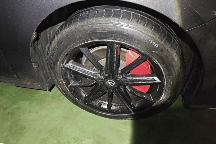 Used CHANGAN UNI-V iDD 2023 ZhiDian iDD 1.5T 113km ZhiKu Model Right Front Wheel Hub