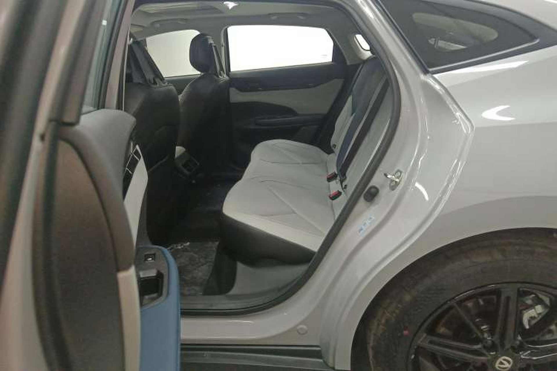 Used CHANGAN UNI-V iDD 2023 Zhidian iDD 1.5T 113km Smart & Fun Version (Rapid Edition) Right Rear Seat