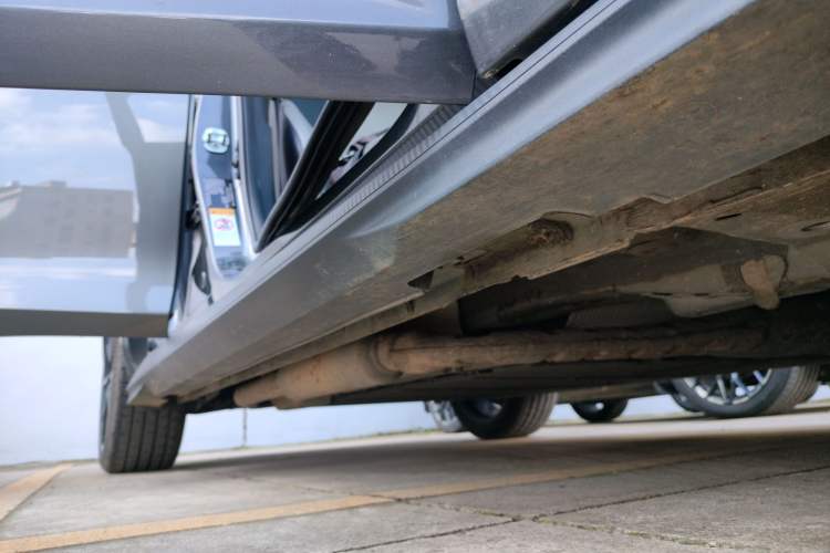 Used CHANGAN UNI-V iDD 2023 ZhiDian iDD 1.5T 113km ZhiKu Model Right Side Sill