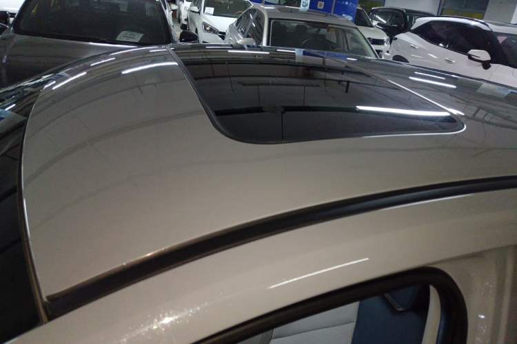 Used CHANGAN UNI-V iDD 2023 ZhiDian iDD 1.5T 113km Smart & Fun Version Roof