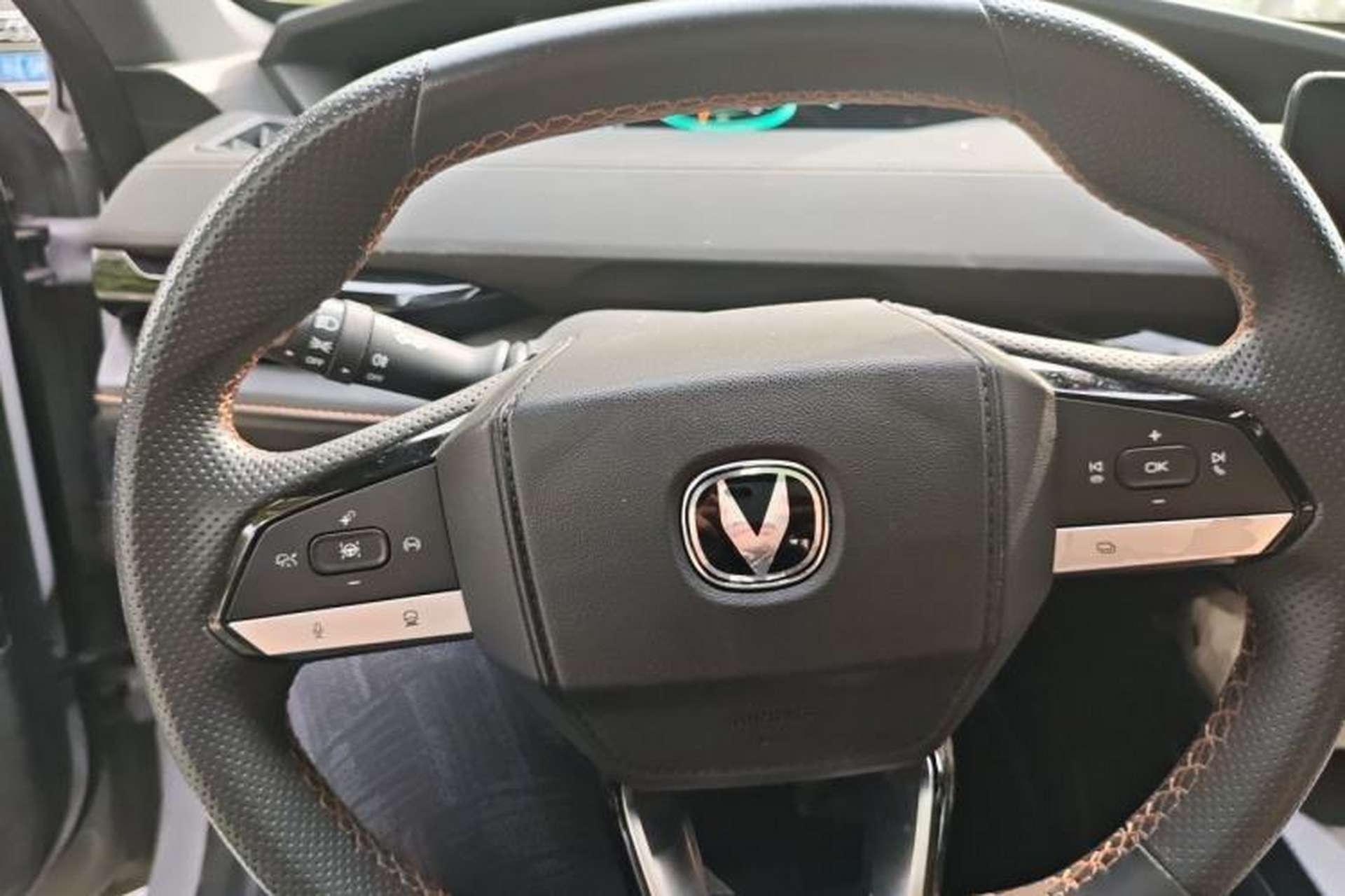 Used CHANGAN UNI-V iDD 2023 ZhiDian iDD 1.5T 113km ZhiKu Model Steering Wheel