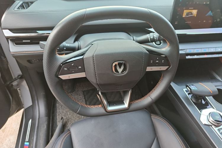 Used CHANGAN UNI-V iDD 2023 ZhiDian iDD 1.5T 113km Smart & Fun Version Steering Wheel