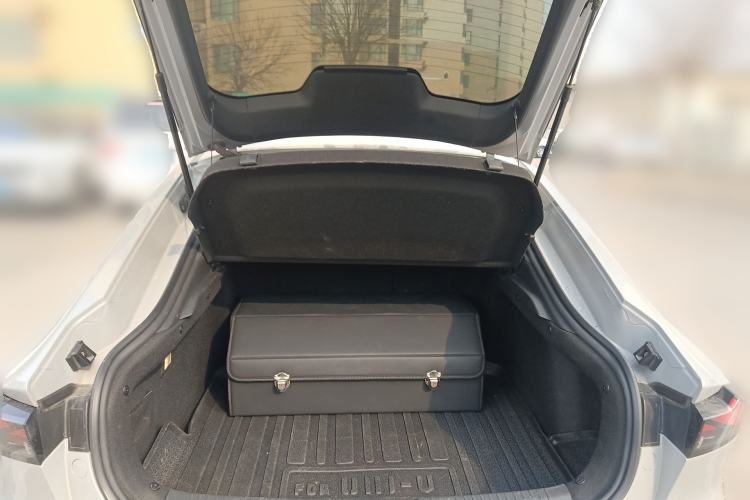 Used CHANGAN UNI-V iDD 2023 ZhiDian iDD 1.5T 113km Smart & Fun Version Trunk