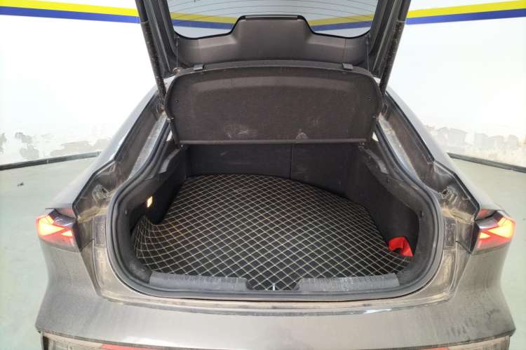 Used CHANGAN UNI-V iDD 2023 Zhidian iDD 1.5T 113km Smart & Fun Version (Rapid Edition) Trunk