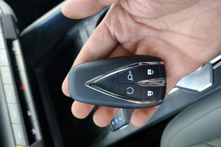 Used CHANGAN UNI-V iDD 2023 ZhiDian iDD 1.5T 113km ZhiKu Model Vehicle Key