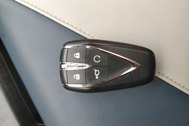 Used CHANGAN UNI-V iDD 2023 ZhiDian iDD 1.5T 113km ZhiKu Model Vehicle Key