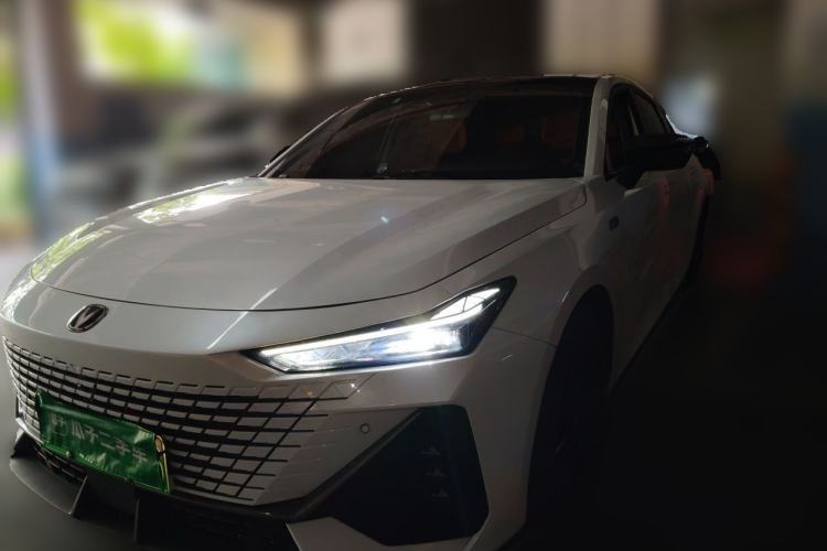 Used CHANGAN UNI-V iDD 2023 ZhiDian iDD 1.5T 113km ZhiKu Model Guazi used car, China used car export, Used car for sale, Used cars, Cheapest cars for sale