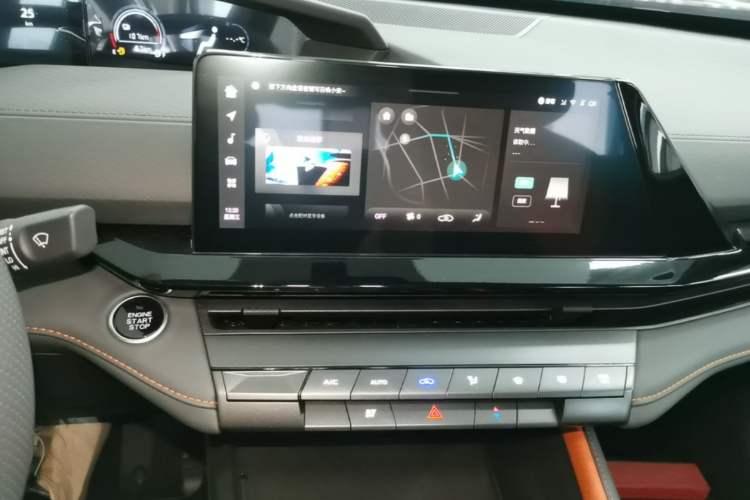 Used CHANGAN UNI-V iDD 2023 ZhiDian iDD 1.5T 113km Smart & Fun Version Audio And AC Panel