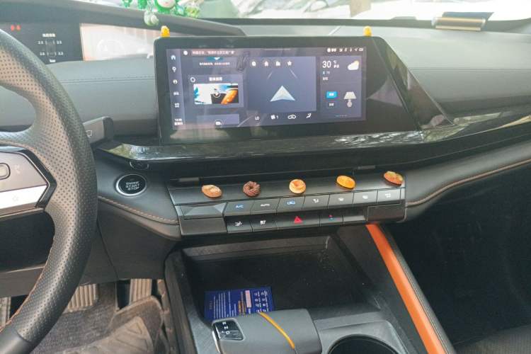 Used CHANGAN UNI-V iDD 2023 Zhidian iDD 1.5T 113km Smart & Fun Version (Rapid Edition) Audio And AC Panel