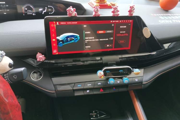 Used CHANGAN UNI-V iDD 2023 ZhiDian iDD 1.5T 113km Smart & Fun Version Audio And AC Panel