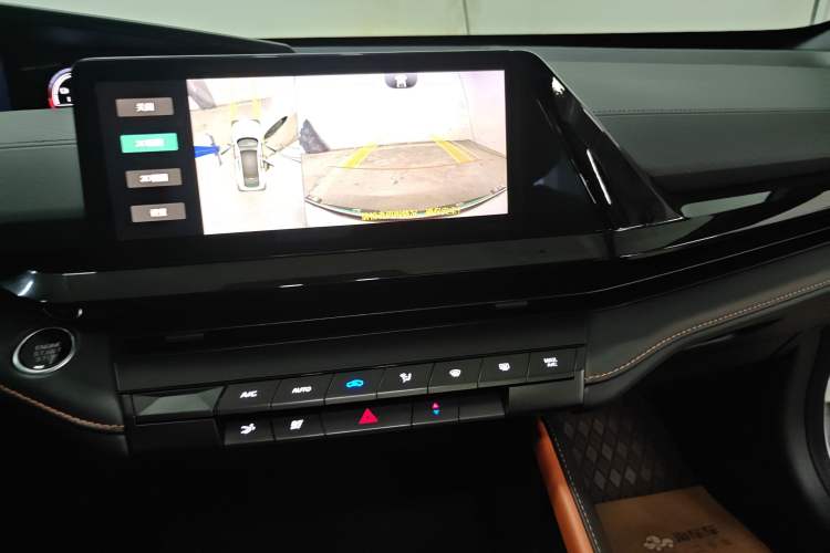 Used CHANGAN UNI-V iDD 2023 Zhidian iDD 1.5T 113km Smart & Fun Version (Rapid Edition) Audio And AC Panel