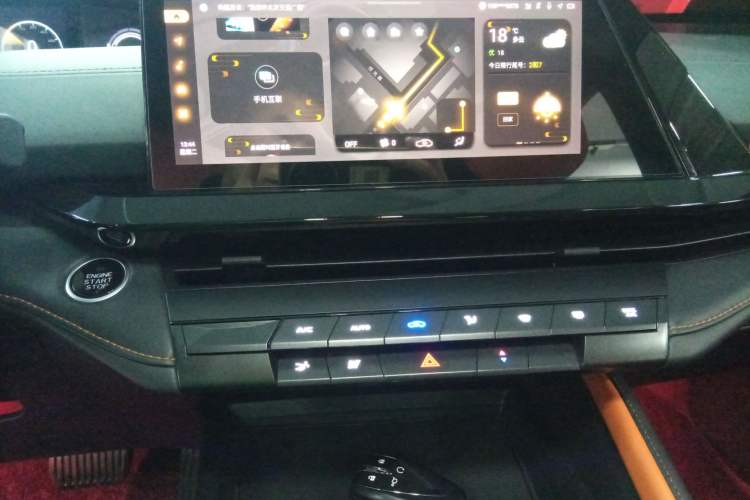 Used CHANGAN UNI-V iDD 2023 Zhidian iDD 1.5T 113km Smart & Fun Version (Rapid Edition) Audio And AC Panel