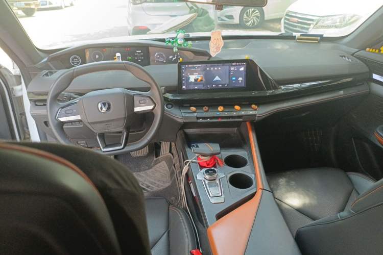 Used CHANGAN UNI-V iDD 2023 Zhidian iDD 1.5T 113km Smart & Fun Version (Rapid Edition) Center Console