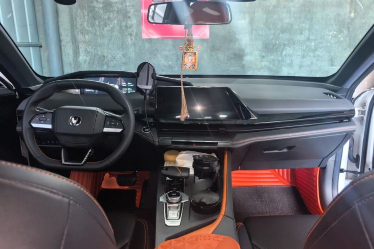 Used CHANGAN UNI-V iDD 2023 Zhidian iDD 1.5T 113km Smart & Fun Version (Rapid Edition) Center Console