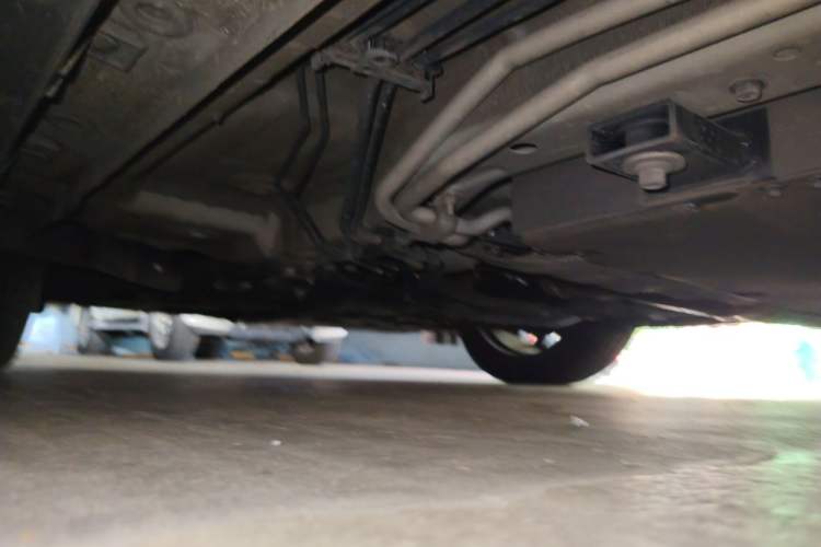 Used CHANGAN UNI-V iDD 2023 ZhiDian iDD 1.5T 113km ZhiKu Model Chassis Front Left