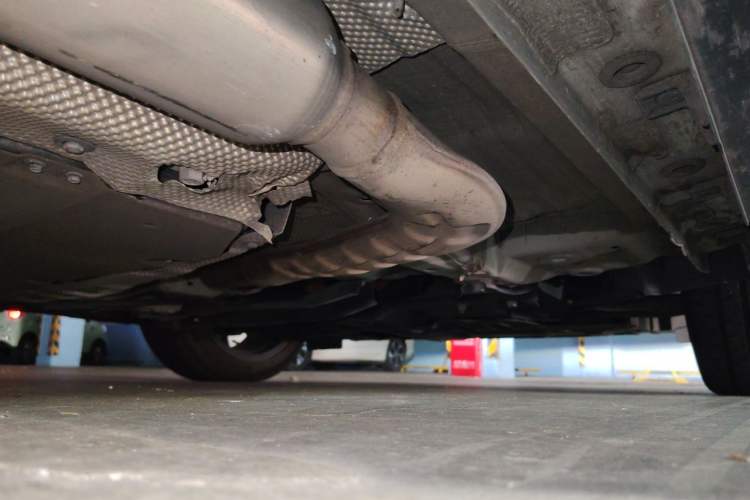 Used CHANGAN UNI-V iDD 2023 ZhiDian iDD 1.5T 113km ZhiKu Model Chassis Front Right