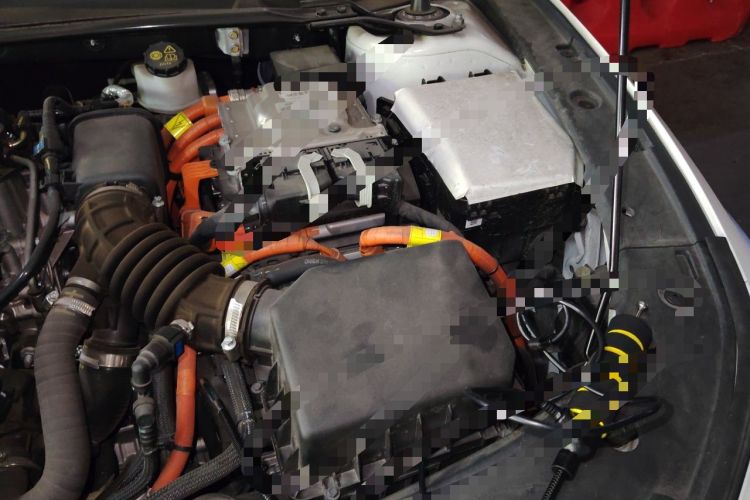 Used CHANGAN UNI-V iDD 2023 ZhiDian iDD 1.5T 113km ZhiKu Model Engine Bay Left