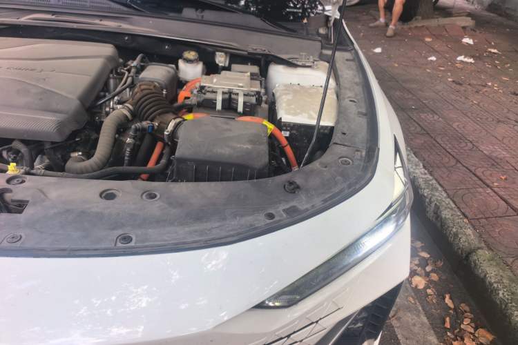 Used CHANGAN UNI-V iDD 2023 ZhiDian iDD 1.5T 113km Smart & Fun Version Engine Bay Left