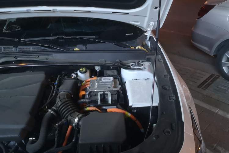 Used CHANGAN UNI-V iDD 2023 ZhiDian iDD 1.5T 113km Smart & Fun Version Engine Bay Left