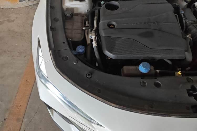 Used CHANGAN UNI-V iDD 2023 Zhidian iDD 1.5T 113km Smart & Fun Version (Rapid Edition) Engine Bay Right