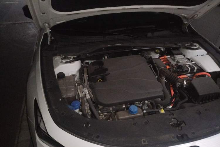 Used CHANGAN UNI-V iDD 2023 ZhiDian iDD 1.5T 113km ZhiKu Model Engine Bay Right