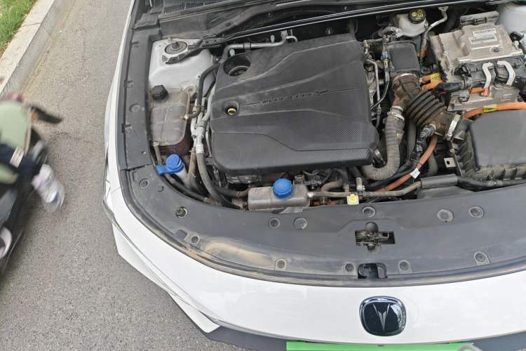 Used CHANGAN UNI-V iDD 2023 Zhidian iDD 1.5T 113km Smart & Fun Version (Rapid Edition) Engine Bay Right