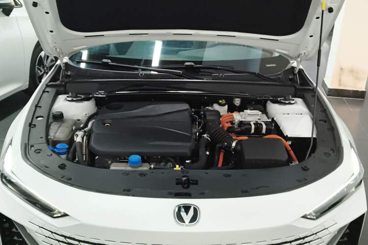 Used CHANGAN UNI-V iDD 2023 ZhiDian iDD 1.5T 113km Smart & Fun Version Engine Bay