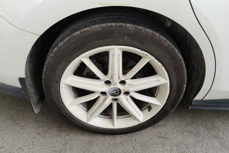 Used CHANGAN UNI-V iDD 2023 ZhiDian iDD 1.5T 113km Smart & Fun Version Exterior 5