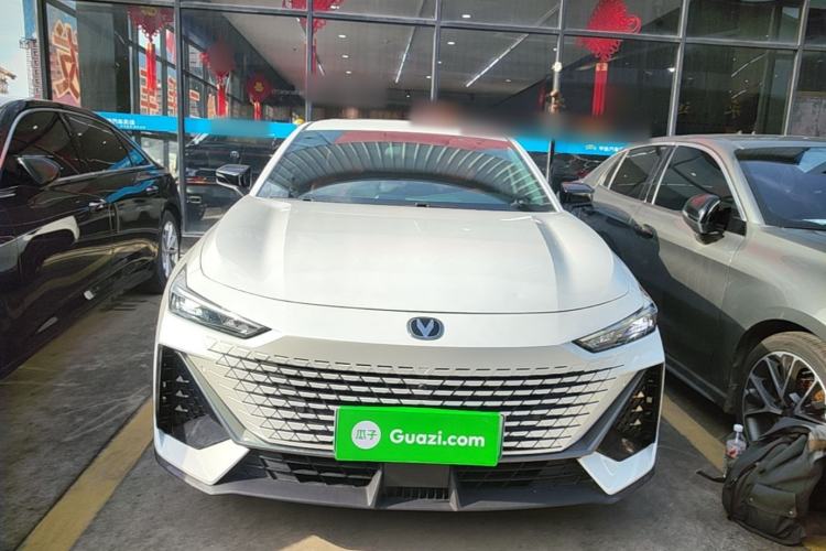 Used CHANGAN UNI-V iDD 2023 ZhiDian iDD 1.5T 113km Smart & Fun Version Front