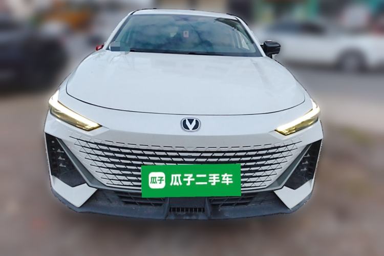 Used CHANGAN UNI-V iDD 2023 ZhiDian iDD 1.5T 113km Smart & Fun Version Front