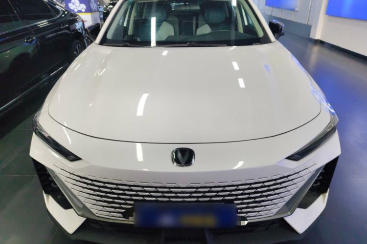 Used CHANGAN UNI-V iDD 2023 ZhiDian iDD 1.5T 113km Smart & Fun Version Front