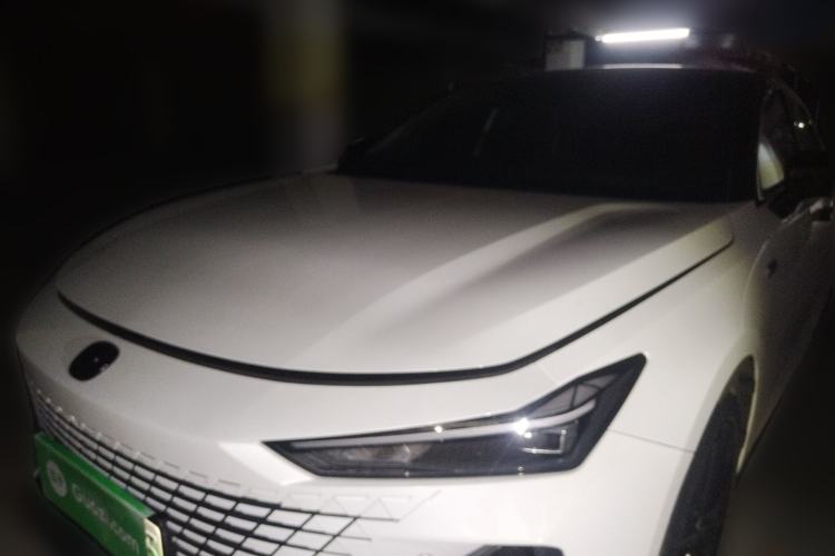 Used CHANGAN UNI-V iDD 2023 ZhiDian iDD 1.5T 113km ZhiKu Model Front