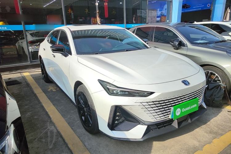 Used CHANGAN UNI-V iDD 2023 ZhiDian iDD 1.5T 113km Smart & Fun Version Front Right 45 Deg