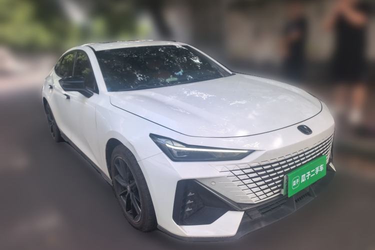 Used CHANGAN UNI-V iDD 2023 ZhiDian iDD 1.5T 113km Smart & Fun Version Front Right 45 Deg