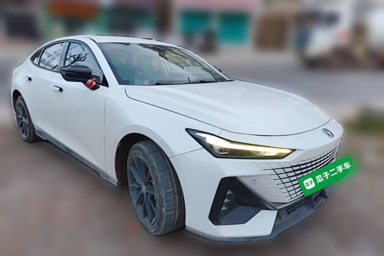 Used CHANGAN UNI-V iDD 2023 ZhiDian iDD 1.5T 113km Smart & Fun Version Front Right 45 Deg