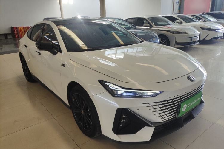 Used CHANGAN UNI-V iDD 2023 ZhiDian iDD 1.5T 113km Smart & Fun Version Front Right 45 Deg