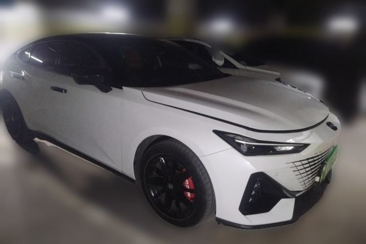 Used CHANGAN UNI-V iDD 2023 ZhiDian iDD 1.5T 113km ZhiKu Model Front Right 45 Deg